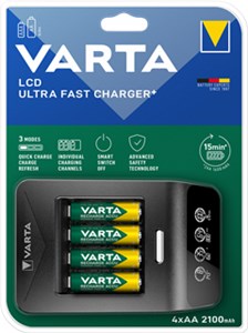 LCD Ultra Fast Charger+ (typ 57685) z 4x AA 2100 mAh